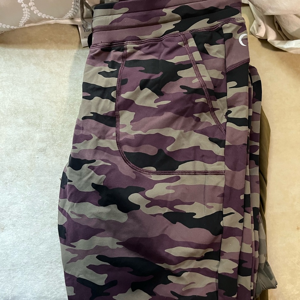 ZYIA Purple and Tan Camouflage Leggings